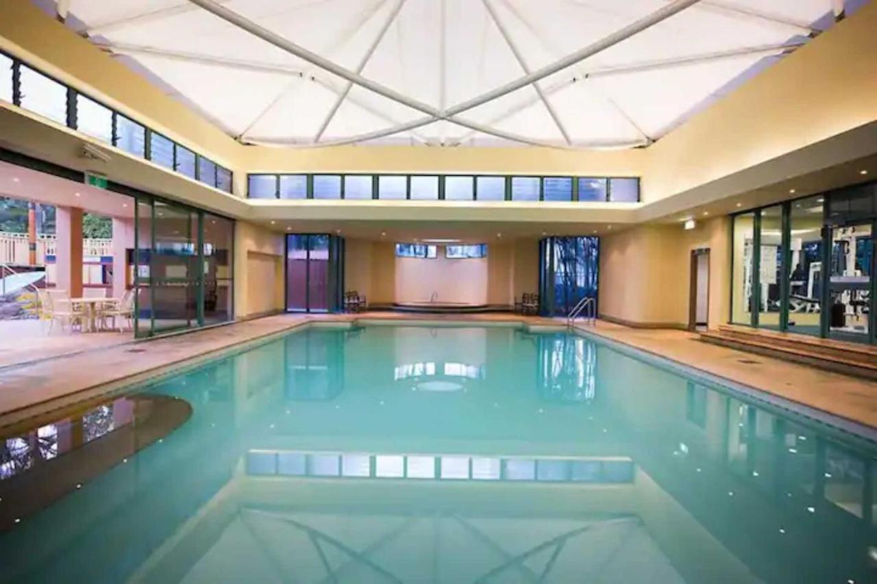 Crown Tower By Serain Residences ゴールドコースト エクステリア 写真